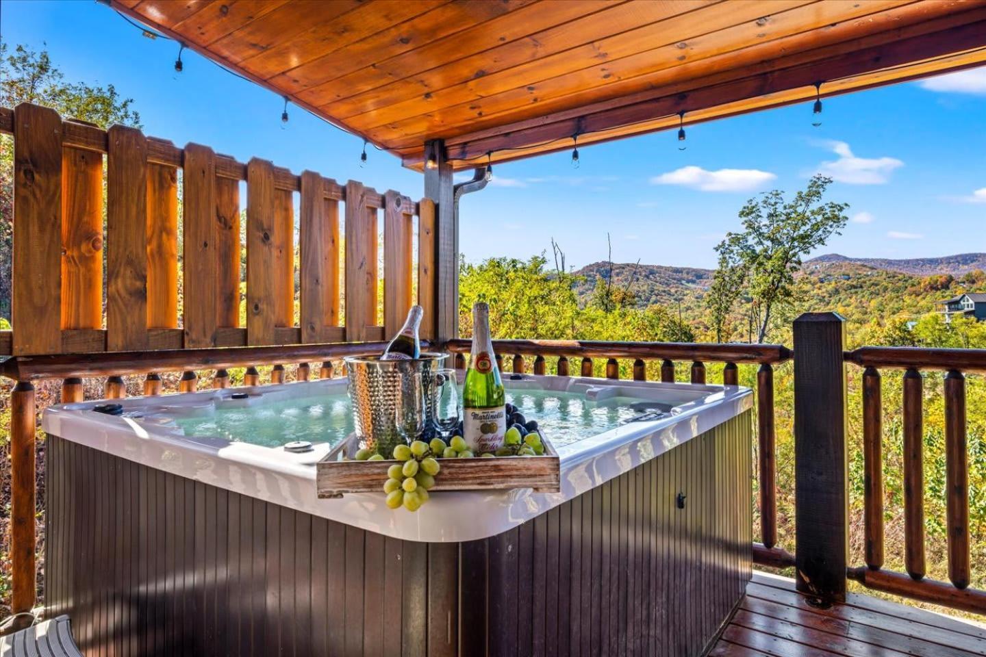 Indoor Pool, Volleyball Beach, Mountain View, Luxury Gatlinburg Buitenkant foto